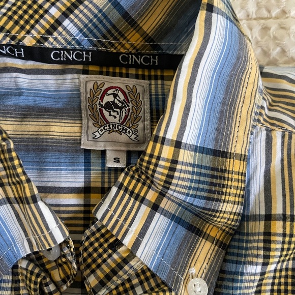 Cinch Men's Plaid Short Sleeve button down Shirt - Blue and Yellow size small - Picture 4 of 8